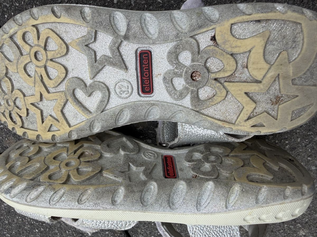 Elefanten Chaussures filles: Sandalen Elefanten 32 – D'occasion à Schlieren par Lanzer6 1