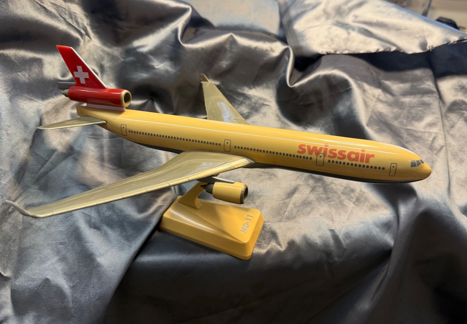 Swissair Kit di modellismo & Modellini statici: Swissair MD-11 Modell 1990 -1995 – Usato da Glattbrugg venduto da Xena2014 1