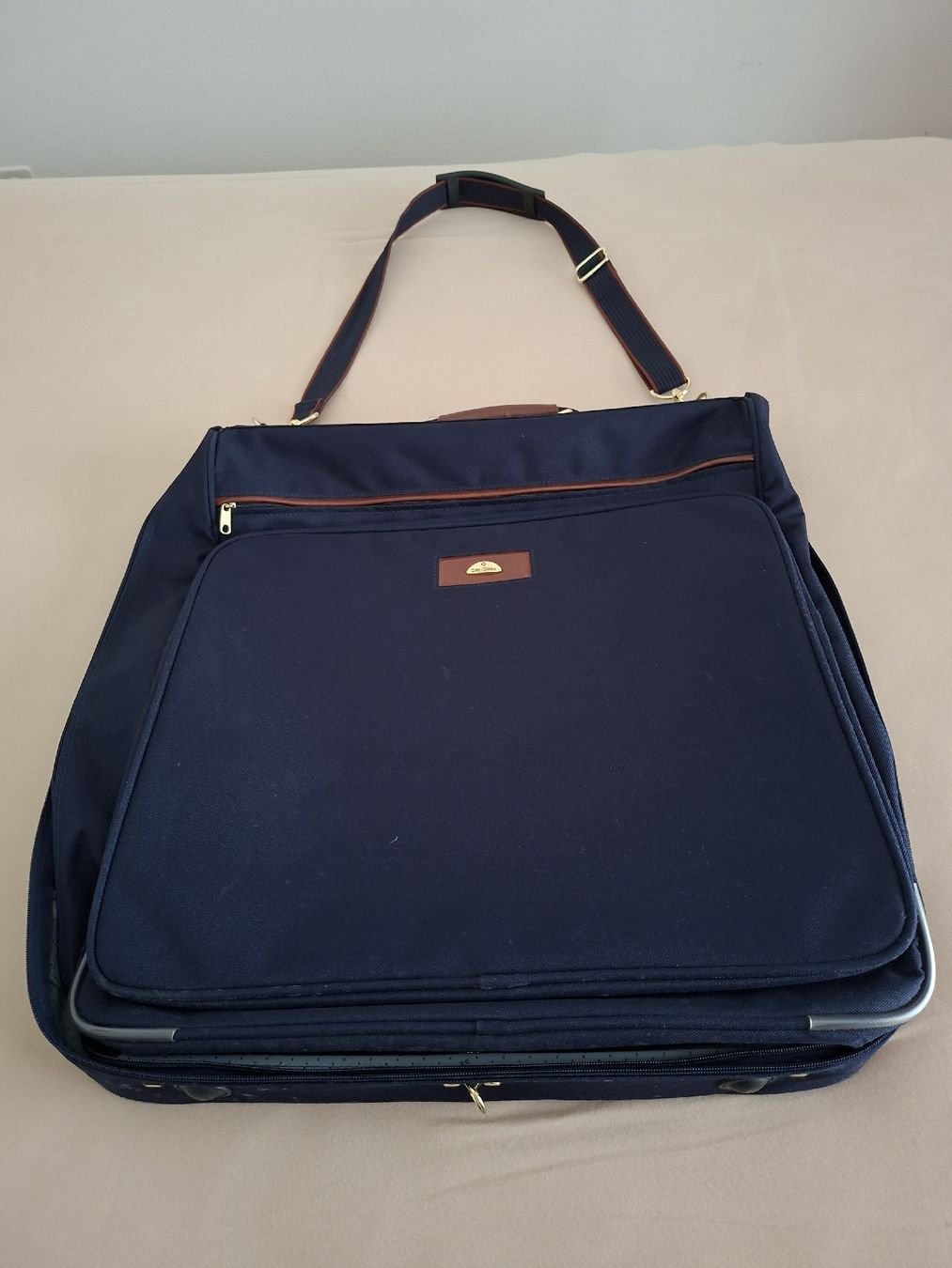 Samsonite Valigie: Samsonite Kleiderkoffer dunkelblau – Usato da Affoltern am Albis venduto da Tibu987