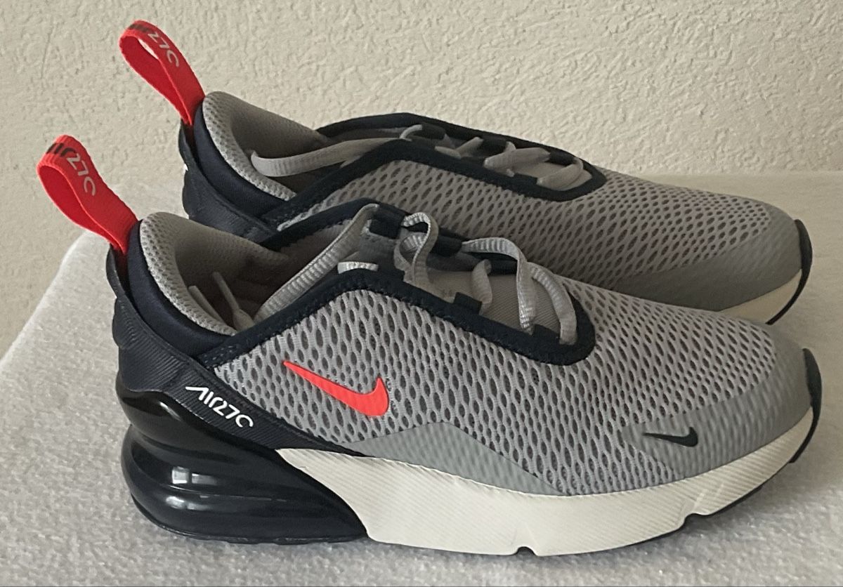 Nike Scarpe per ragazzi: Nike Air 270 baskets - pointure EUR 32 – Nuovo e nell'imballaggio originale da Corseaux venduto da Mililaforet75