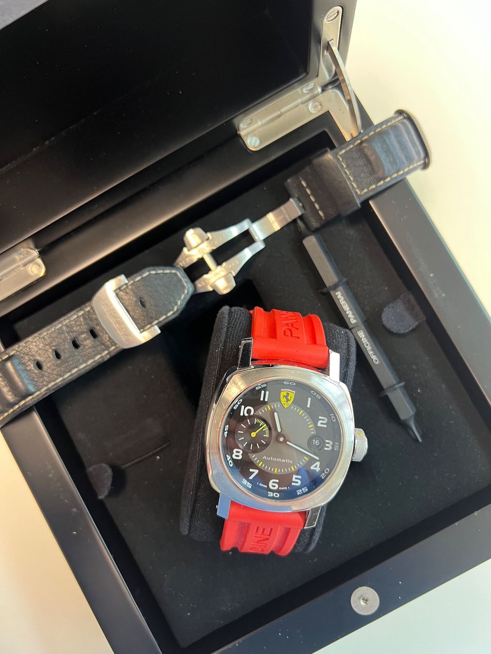Panerai Montres: Panerai Ferrari Automatic / FER00002 – D'occasion à Derendingen par MDPshopandmore 4
