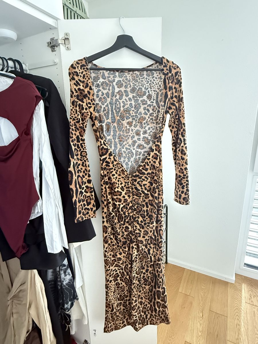 Shein Vestiti: Long dress – Usato da Nebikon venduto da Preloved_bykelly