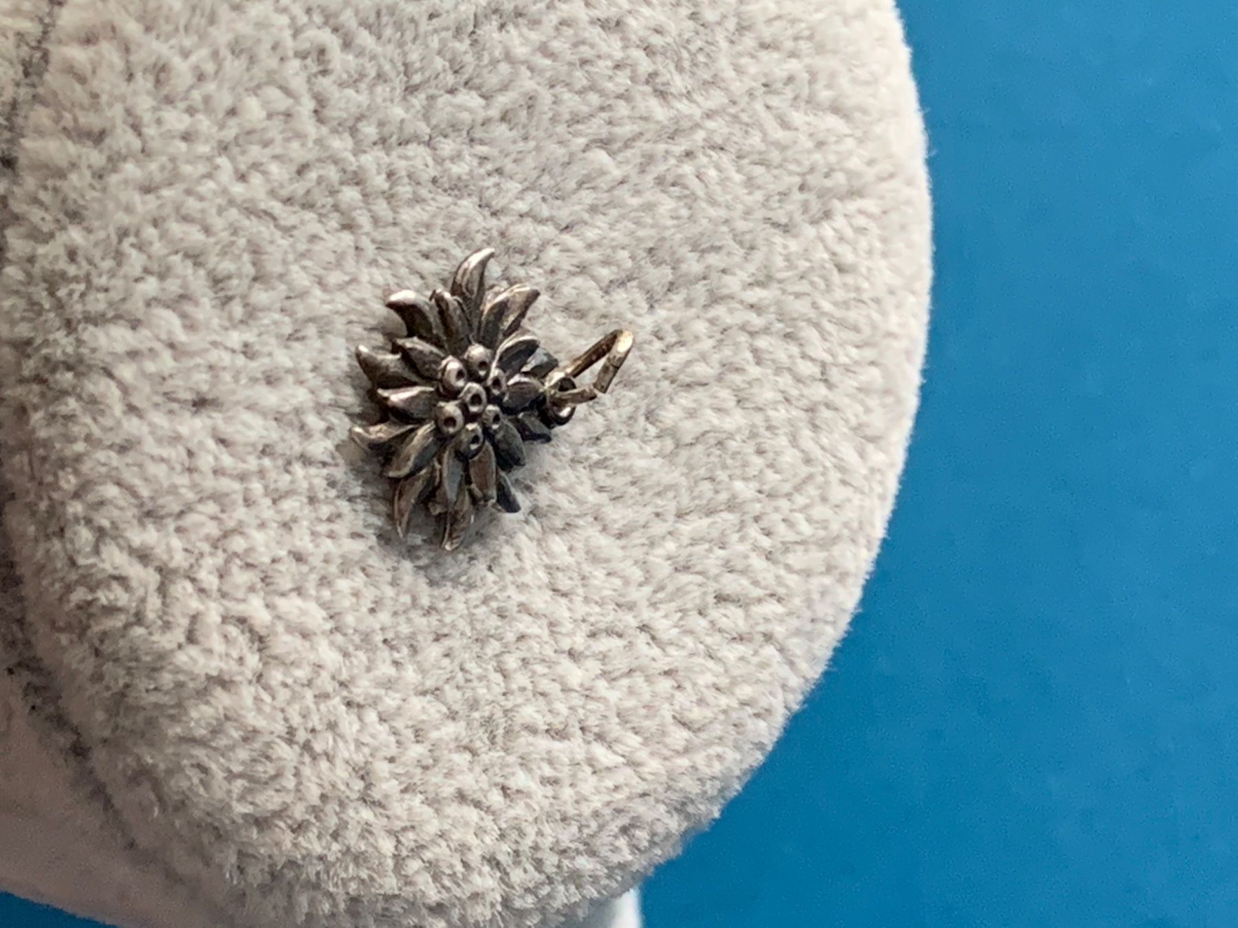 Ciondoli: Schmuckanhänger Edelweiss silber – Usato da Dittingen venduto da Bijoubelle 5