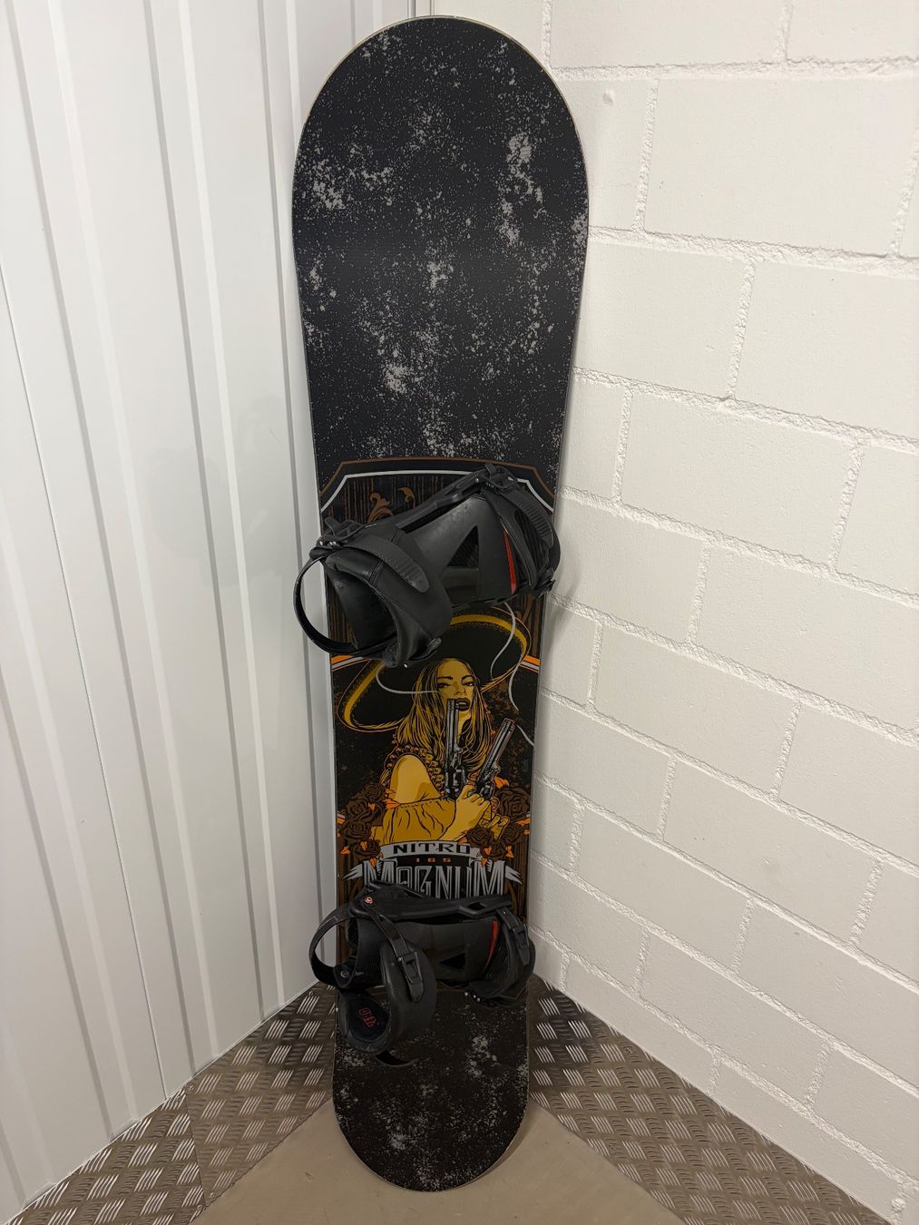 Snowboard Nitro Board: Nitro Snowboard Set – Usato da Zürich venduto da Marco-2nd-hand