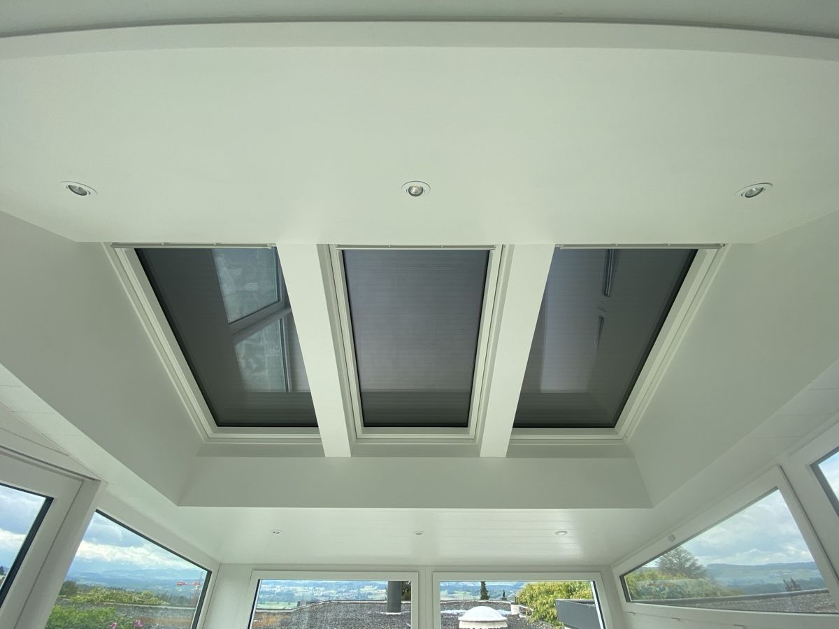 Finestre: 3x VELUX INTEGRA Solar Dachfenster und Rollladen – Usato da Muri AG venduto da Bataleon90