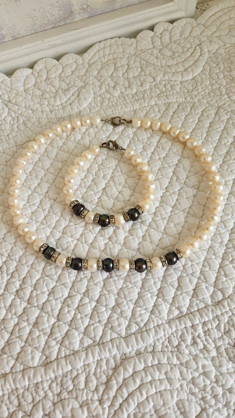 Altri gioielli: Süsswasser Perlenkette & Armband mit Strass Perlenset – Usato da Gossau ZH venduto da fashiontwo 2