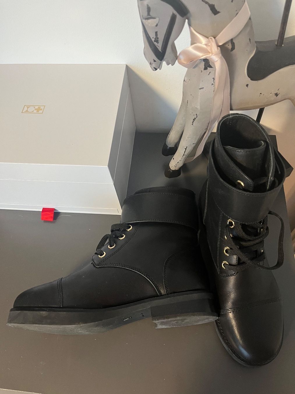 Scarpe da donna: wunderschöne lederstiefel neuwertig – Nuovo (secondo la descrizione) da Neuhausen am Rheinfall venduto da stundgirl 1