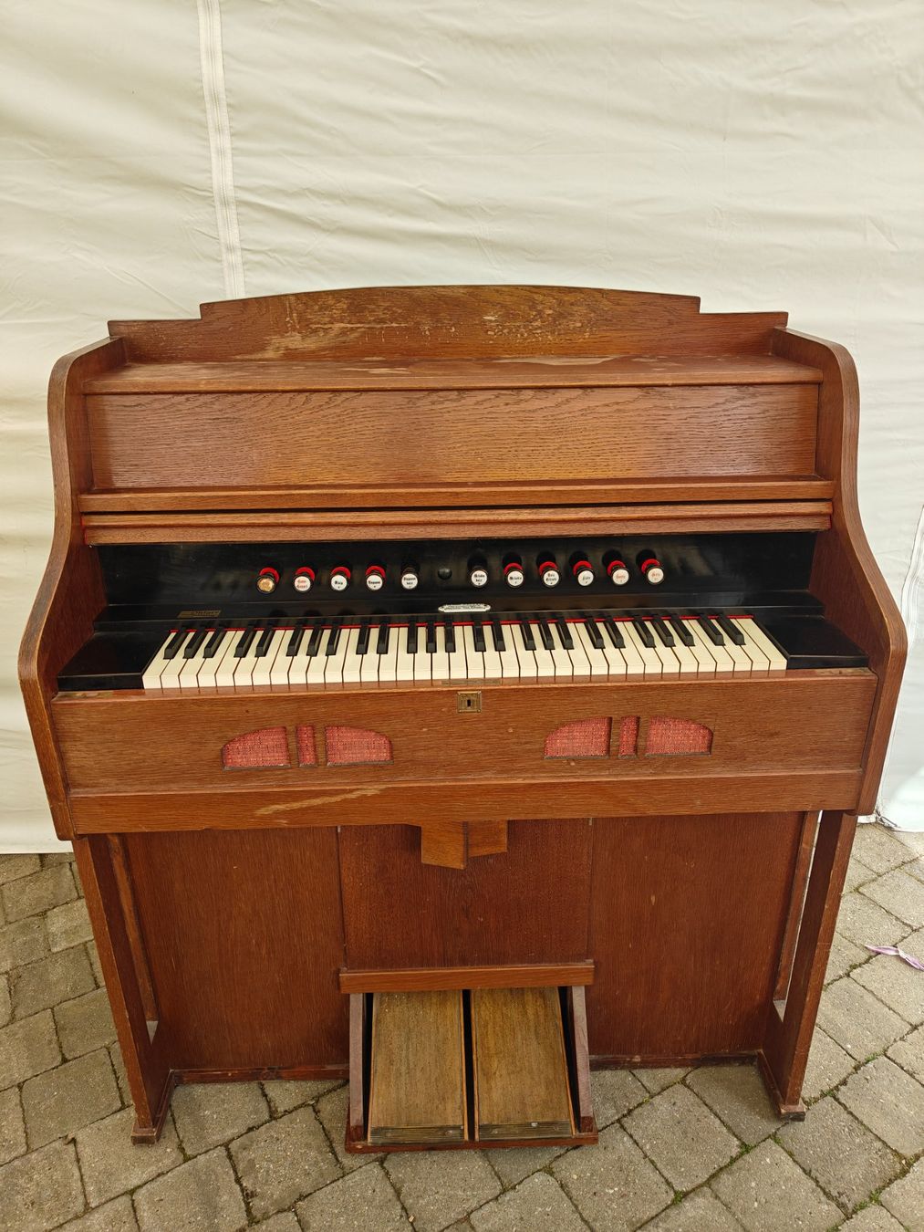 Strumenti musicali: Antikes Harmonium (Heinrich Keller) – Usato da Luzern venduto da osw_952s