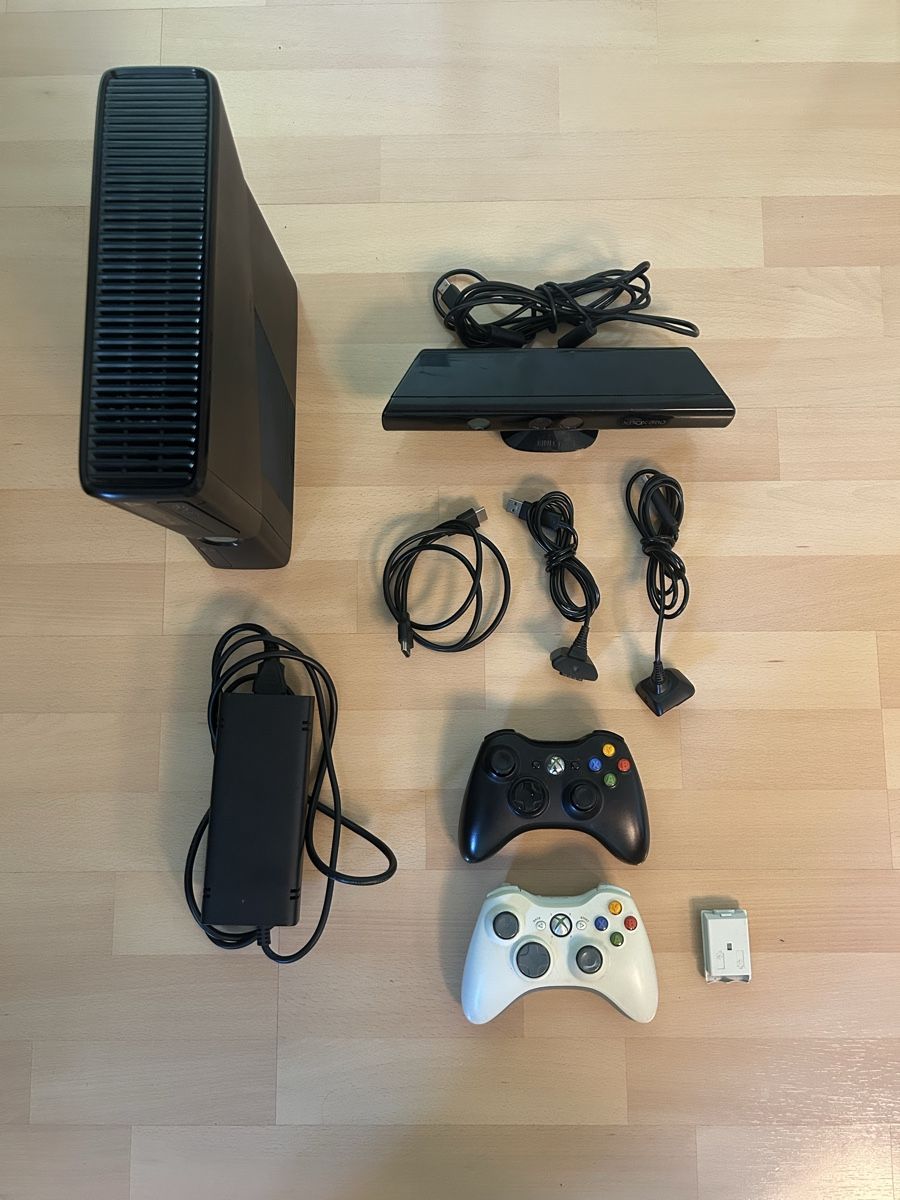 Microsoft Consoles: Microsoft Xbox 360, 2 Controller, 21 Giochi, Kinect – D'occasion à Cugnasco par Sim_2002