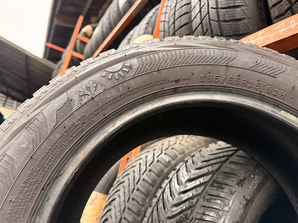 Pneus & Roues: 2 Winterreifen 195/ 65/ 15   – D'occasion à Udligenswil par Sch2s 3