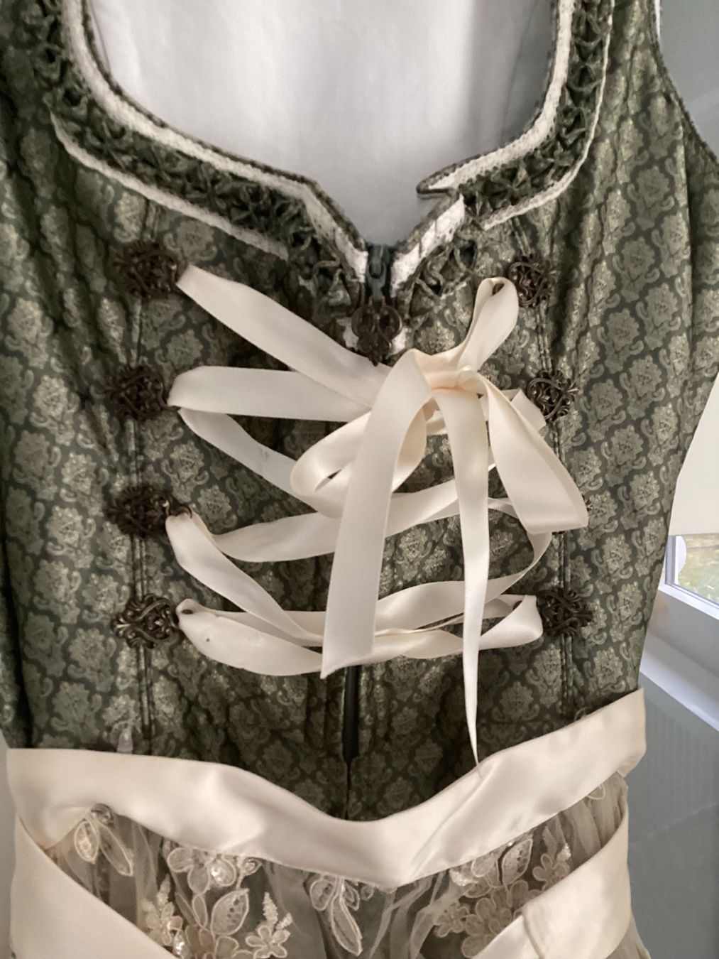 Kleider: Trachtenmode Dirndl – Gebraucht aus Niederglatt ZH von SylvieVol 4