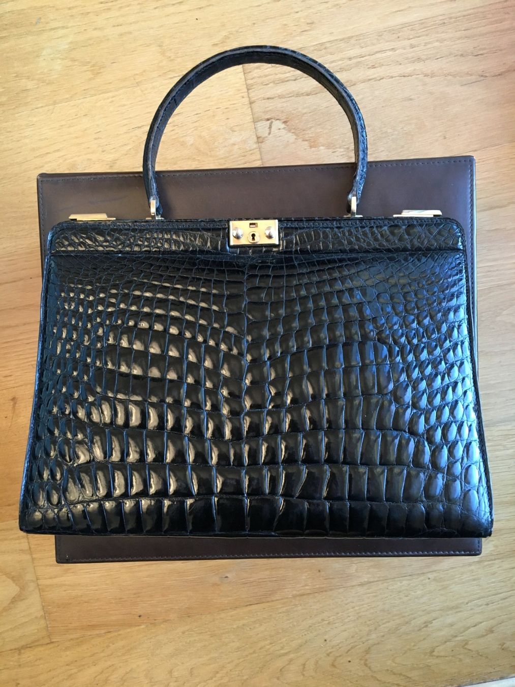Borse da donna: Sac a main veritable crocodile Excellent etat – Usato da Prangins venduto da pad2424