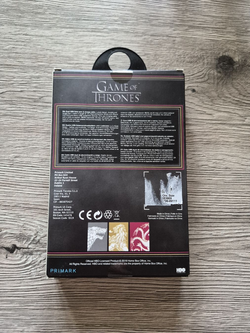 Cavi: Câble USB Charge & Sync Game of Thrones Neuf – Nuovo e nell'imballaggio originale da St-Aubin-Sauges venduto da val_xz9c 1