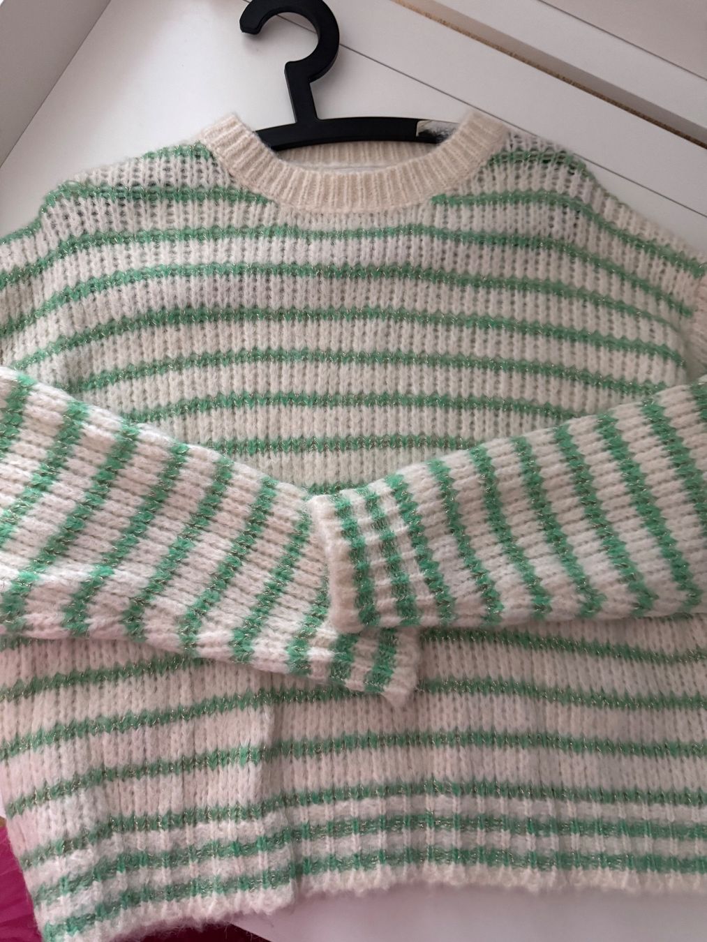 Maglioni & Felpe: Strickpullover grün/ecru OneSize – Usato da Rikon im Tösstal venduto da arizona8 1