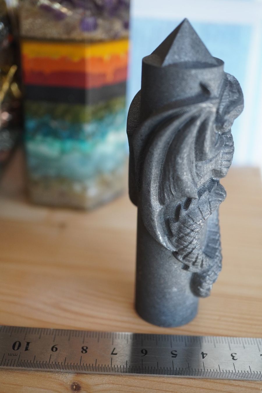 Minerali & Pietre curative: Schungit  Spitze Drachen  10.5cm – Nuovo e nell'imballaggio originale da Eschenbach SG venduto da craniums 3