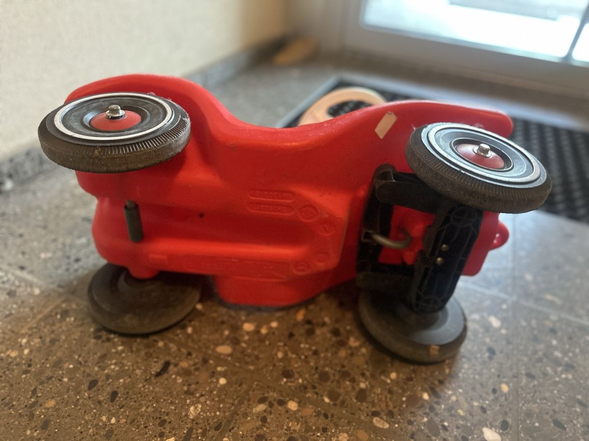 Big Veicoli per bambini: Kinder Boby car BIG Rot Rutscherauto mit Lenkrad – Usato da Thalwil venduto da klaudiamusiol 3