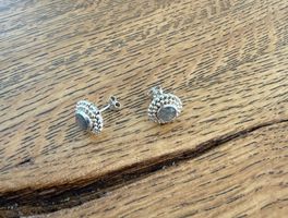 Ohrstecker aus Silber mit Mondstein
