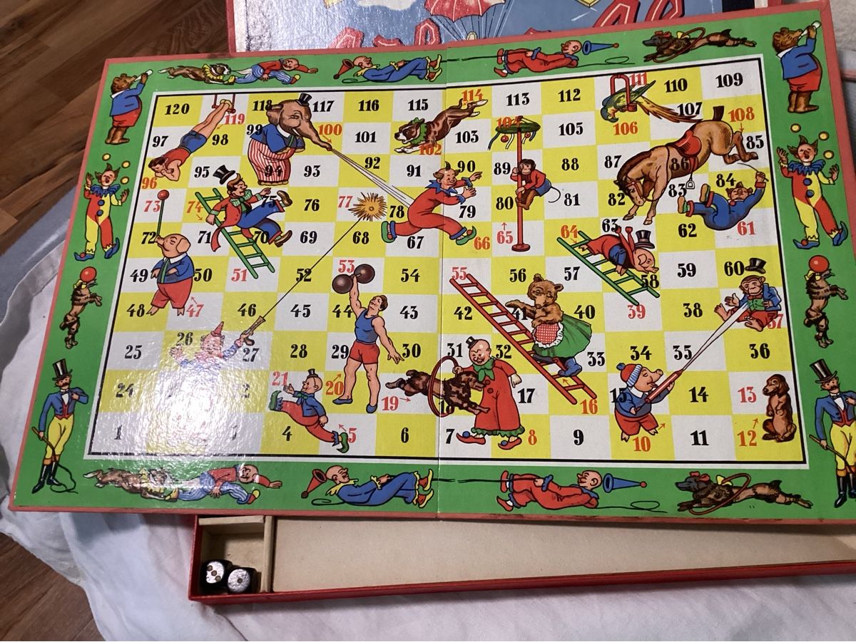 Giochi: ANTIKES BRETTSPIEL – Usato da Münchenstein venduto da NoSu98 1