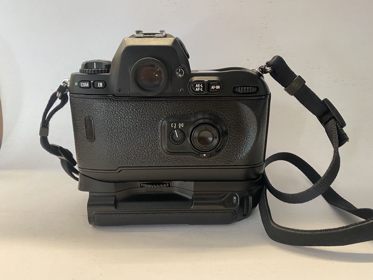 Nikon Fotocamera: Nikon F100 – Usato da Leysin venduto da Andrew1854 1