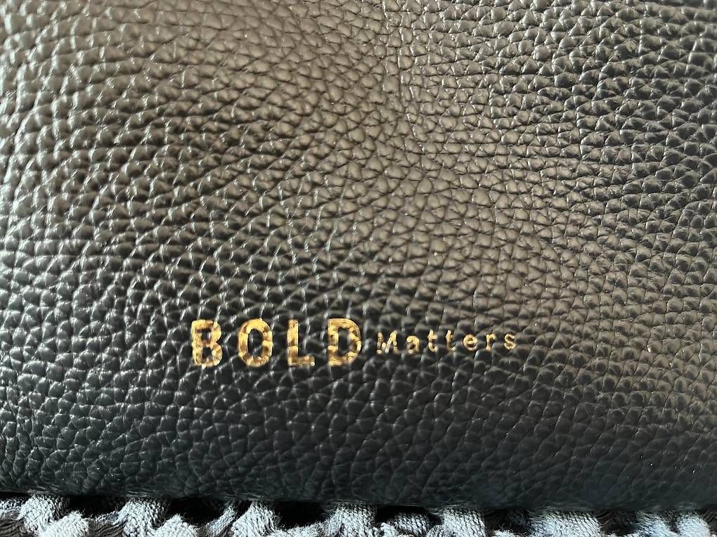 Sacs femmes: Handtasche Bold Matters Leder – D'occasion à Winterthur par Verkauf2026 3