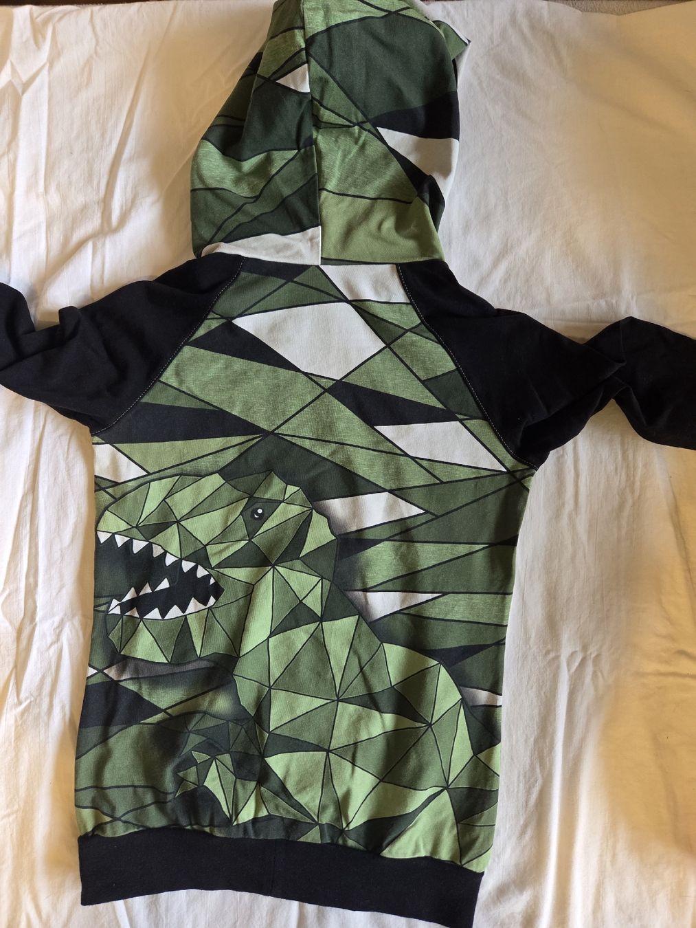 Pullover & Sweatshirts: Handmadepullover Dino 128 – Gebraucht aus Uznach von Unicorn81 3
