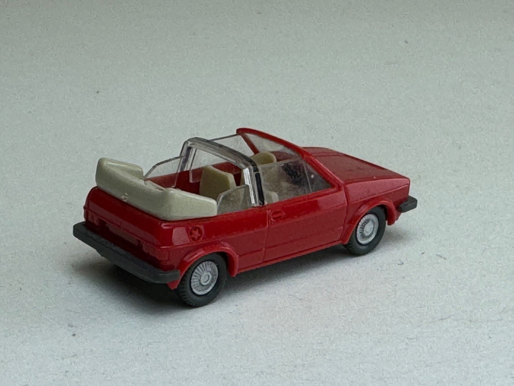 Wiking Modellautos: Wiking VW Golf Cabrio rot – Gebraucht aus Elm von Wikmtz 1