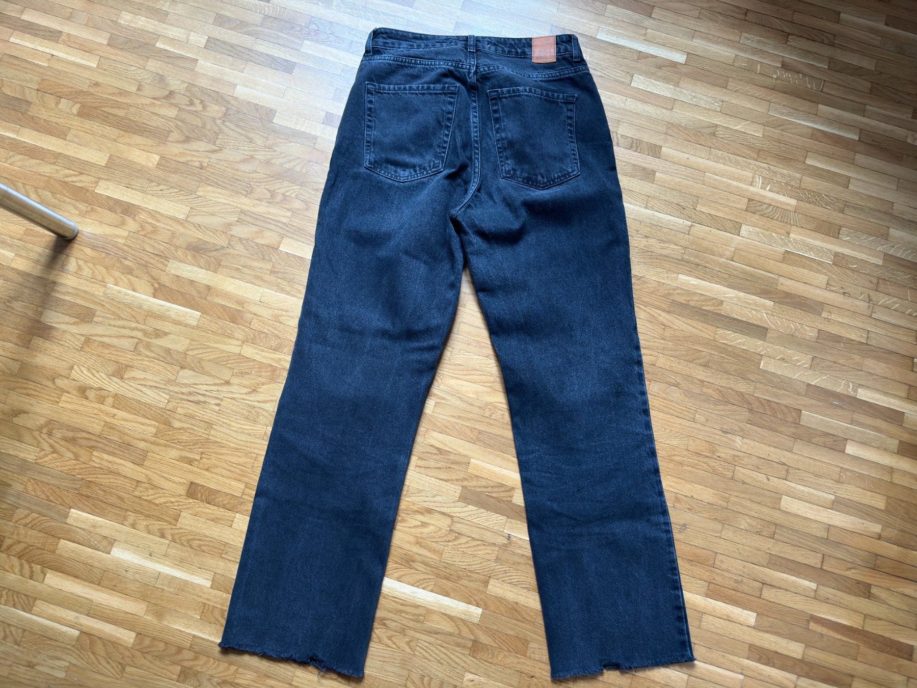 Zara Jeans: Zara grey jeans frayed hem size 36 button missing – Difettoso da Lausanne venduto da brixton 5