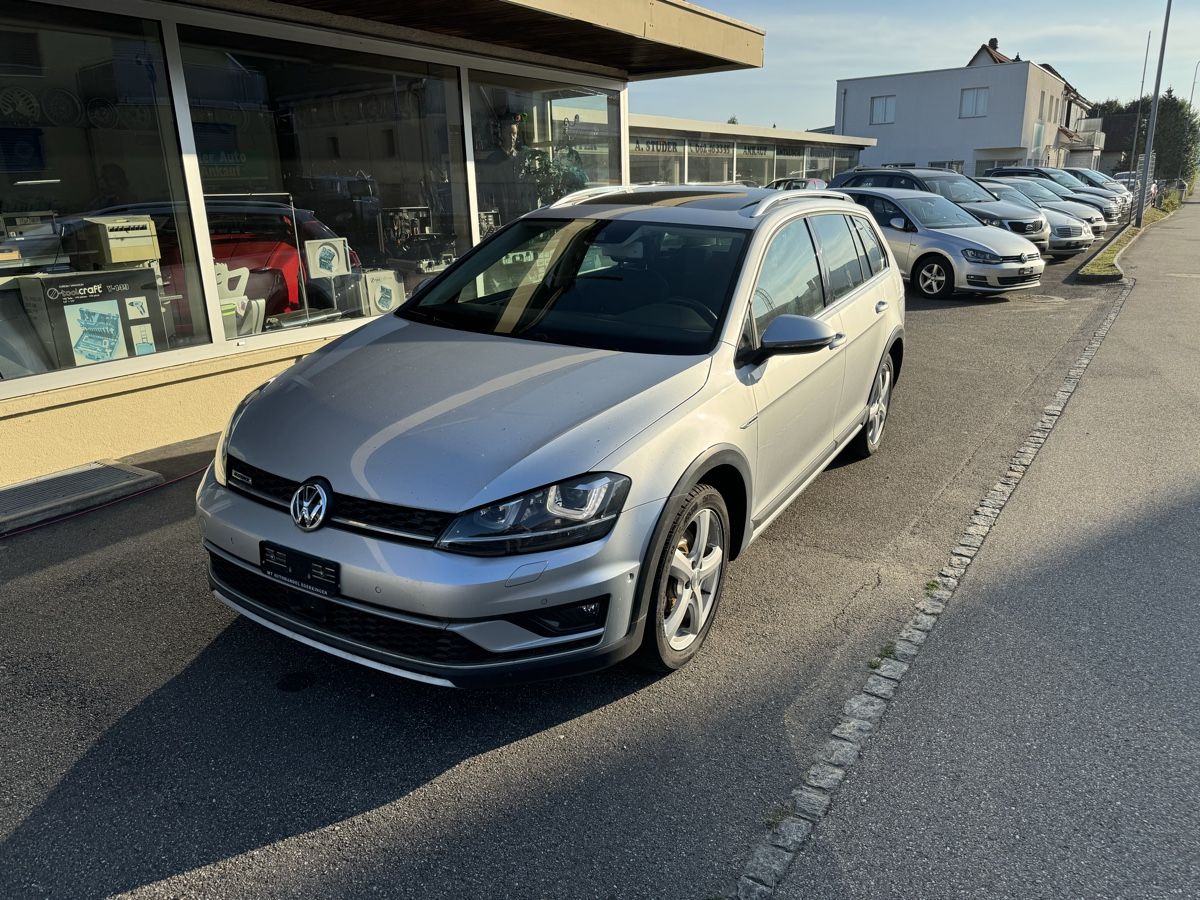 VW Automobili: VW  Golf Kombi Alltrack-Spezial – Usato da Gunzgen venduto da Node4164