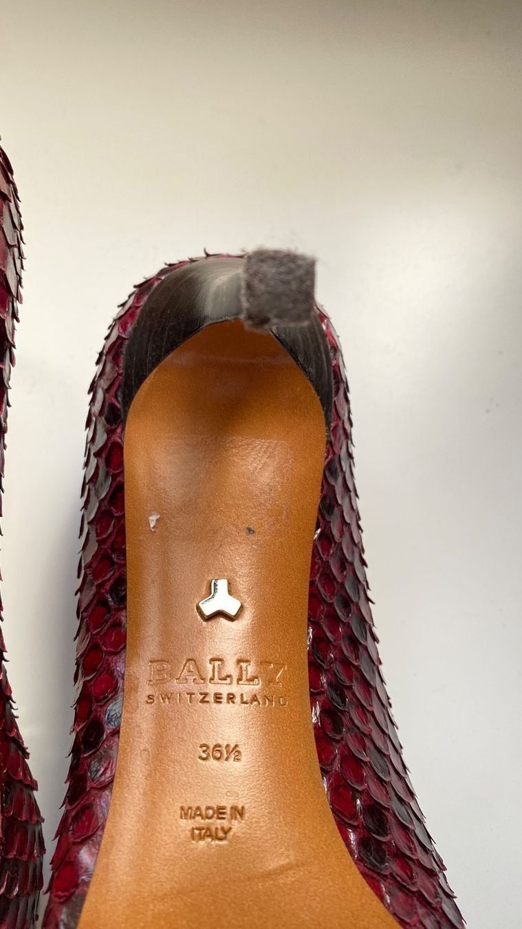 Bally Scarpe da donna: Bally Pumps Gr. 36 Echtleder Pythonoptik rot – Nuovo (secondo la descrizione) da Rothrist venduto da lil_tg5m 2