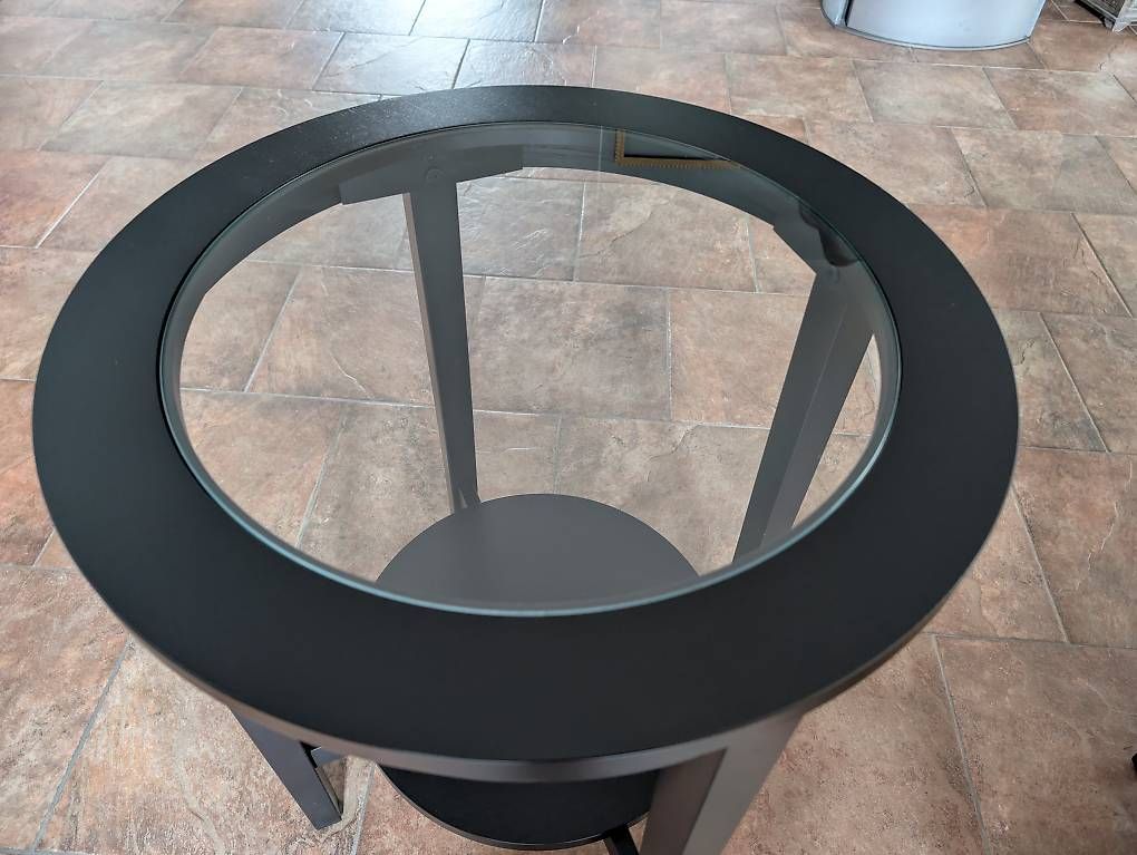 Ikea Tavoli: Beistelltisch schwarz, rund – Usato da Oberhasli venduto da Sepp33 1