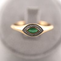 Goldring 14K mit grünem Stein