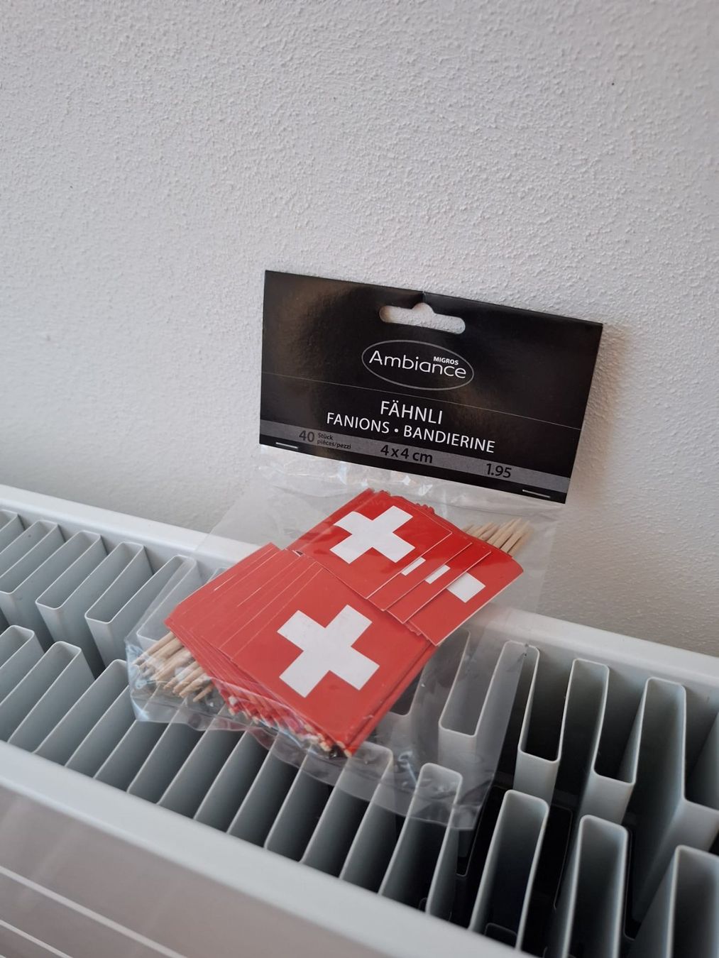 Toutes les décorations: Zahnstocher Schweiz – Neuf avec emballage d'origine à Adlikon par SkodaFabia92