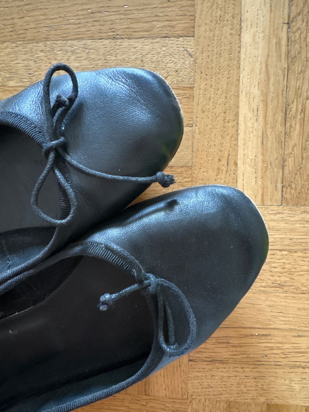 Damenschuhe: schwarze Ballerinas Made in Italy – Gebraucht aus Zürich von bbbggg 1
