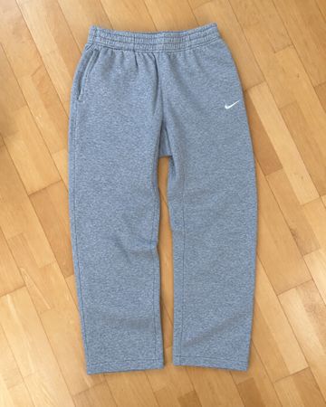 Nike Trainingshose grau Herren Grösse M guter Zustand
