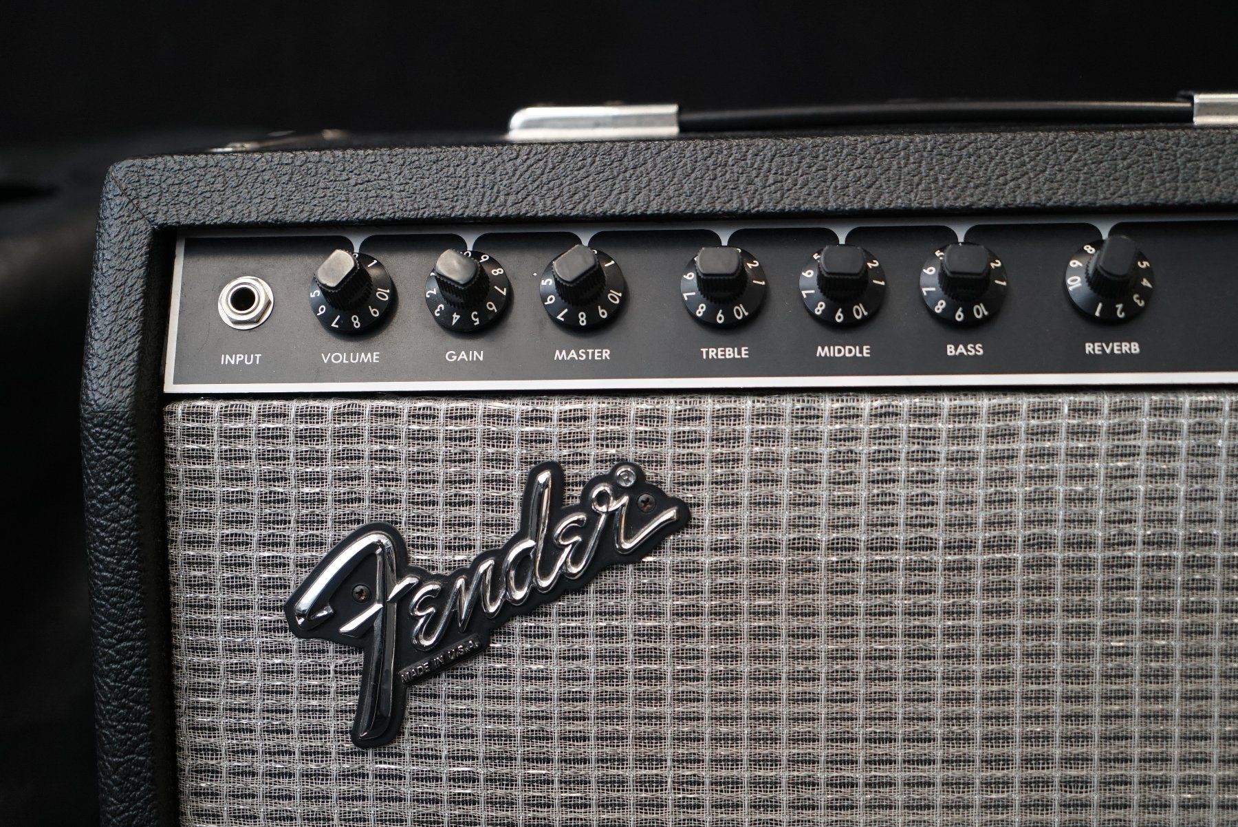 Fender Amplificatori: Fender Yale Reverb 50-Watt 1x12" Solid State 1983-1988 – Usato da Ortschwaben venduto da Musictrade 2