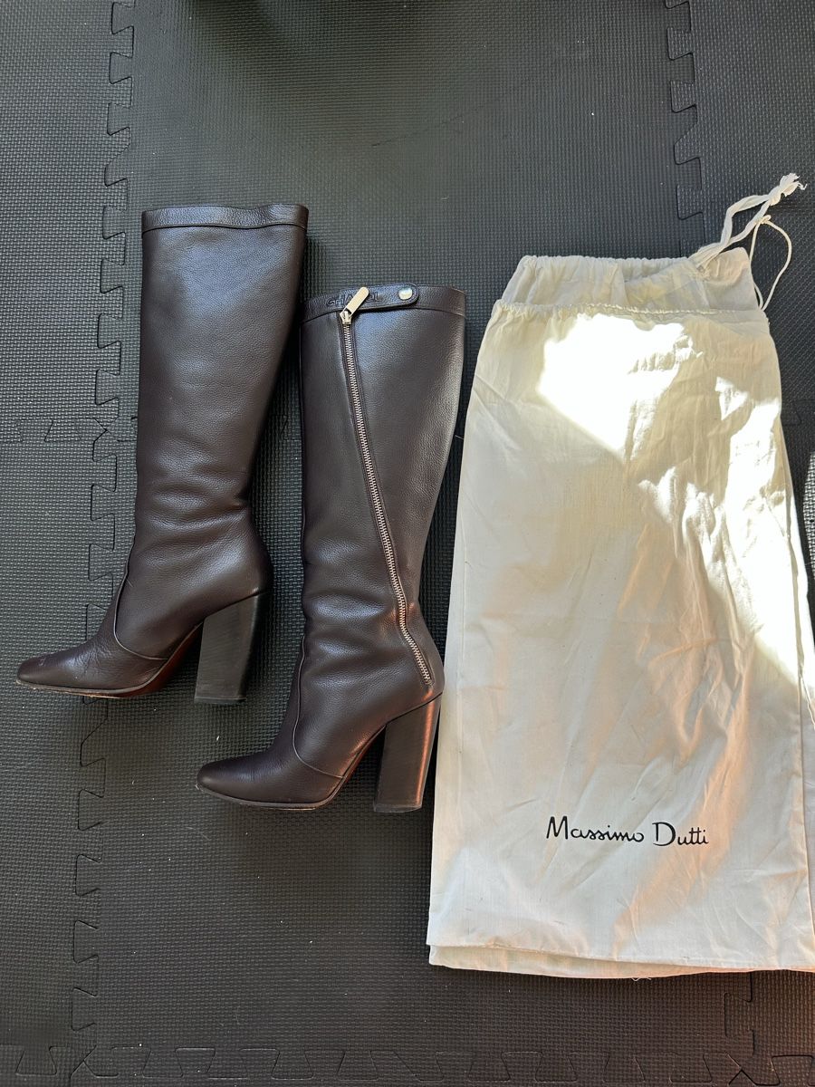 Chanel Scarpe da donna: Chanel Lederstiefel – Usato da Sarmenstorf venduto da SamiraB.