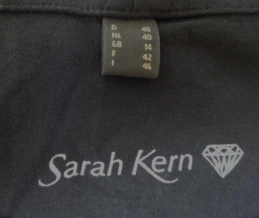 T-Shirts: Sarah Kern - elastisches Shirt - schwarz - Grösse 40 – Gebraucht aus Zofingen von Justizia_01 3