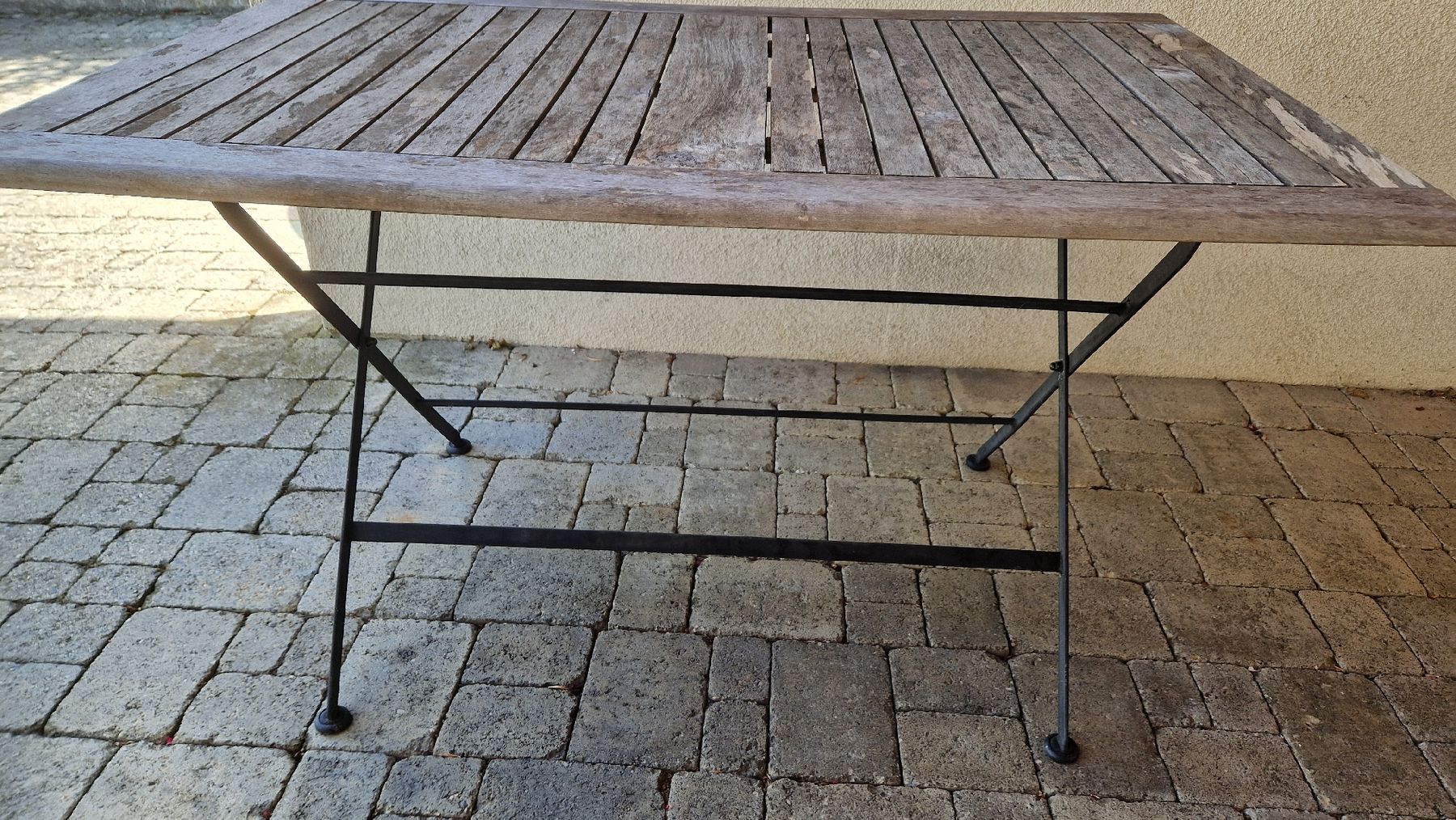 Tavoli: Gartentisch mit Eisengestell, zusammenklappbar – Usato da Rickenbach LU venduto da esmarti 3