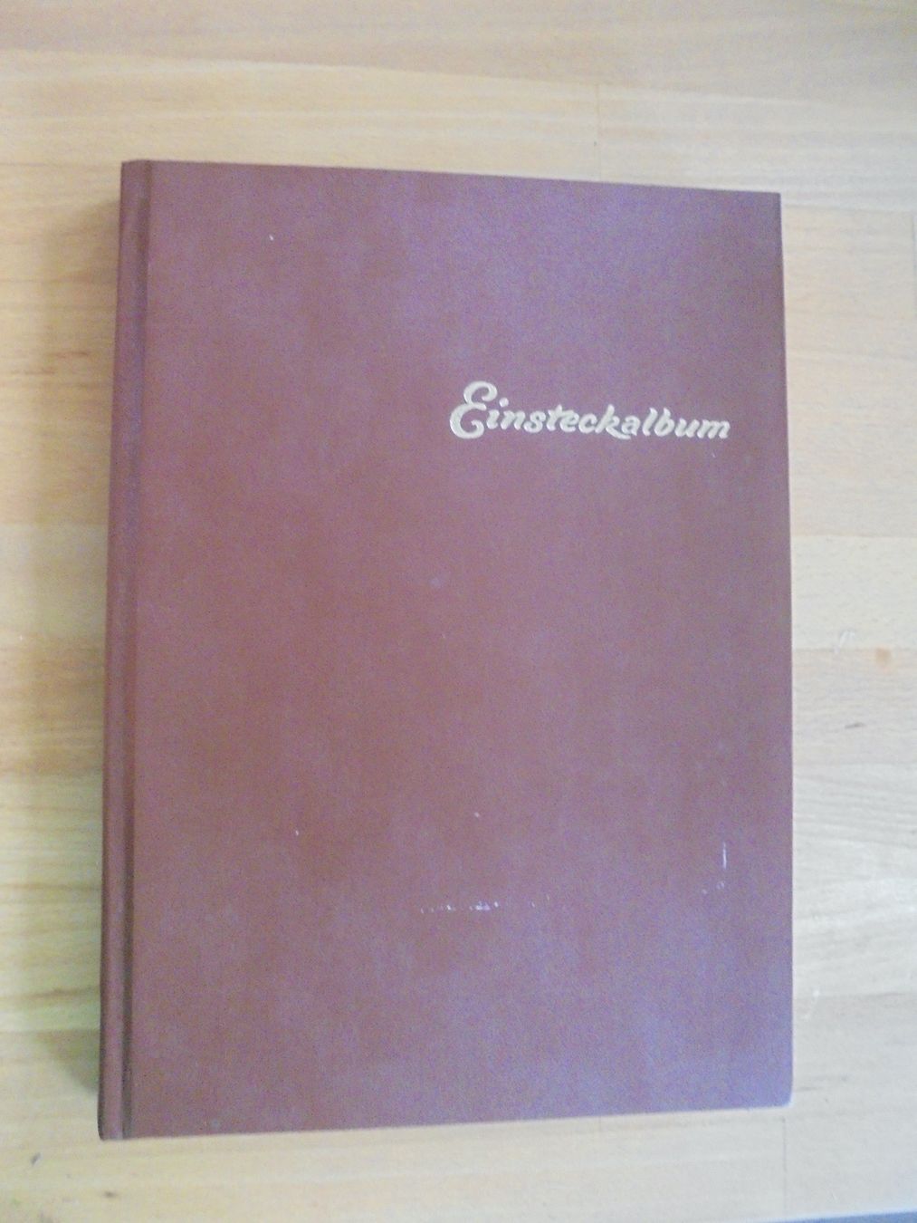 Album: Briefmarkenalbum mit Marken aus diversen Ländern. – Usato da Jona venduto da Glareola