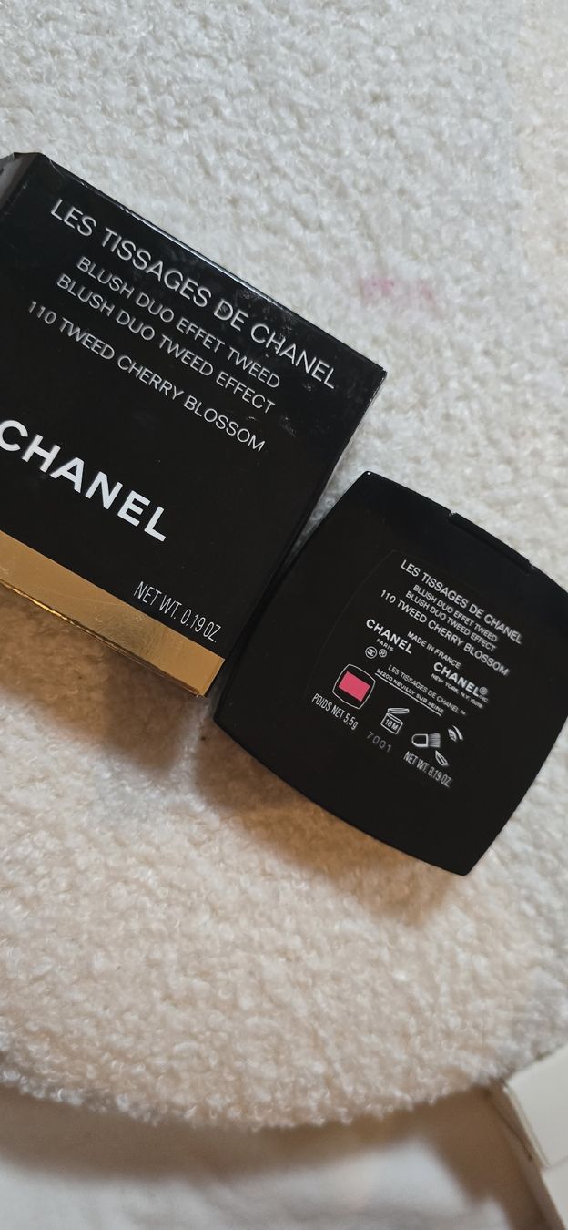 Chanel Make-up: Blush Duo Tweed Effect 110 cherry blouson  – Neu und originalverpackt aus Martigny von zin_y9tt 3