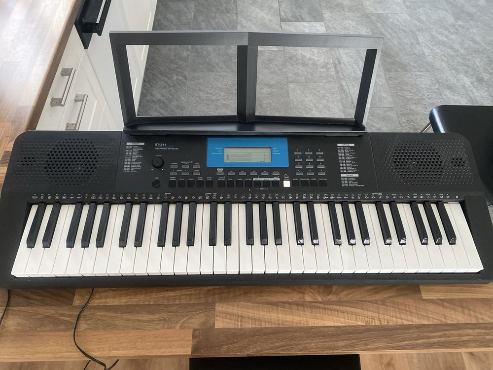 Keyboard ST-211 mit Notenständer 🎹 (Gebraucht) in Oberhasli für CHF 19 ...