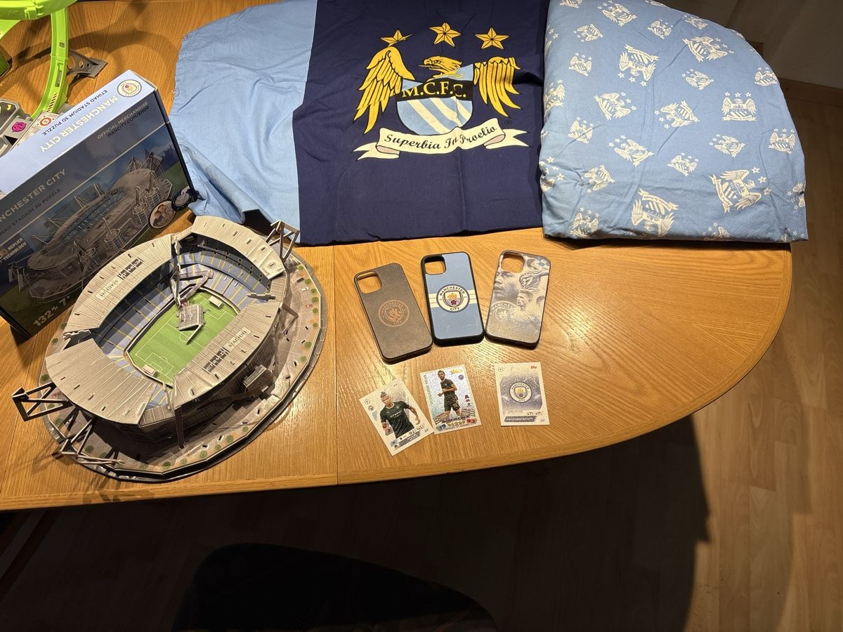 Canottiere & Pantaloni: Für Manchester City Fans – Usato da Staffelbach venduto da Cherry4
