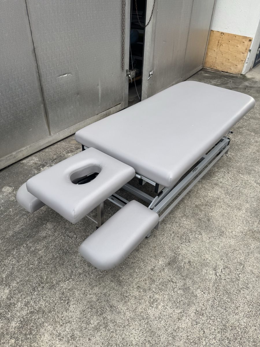 Liegen & Liegestühle: Massageliege elektrisch grau – Gebraucht aus Bad Zurzach von classic769 6