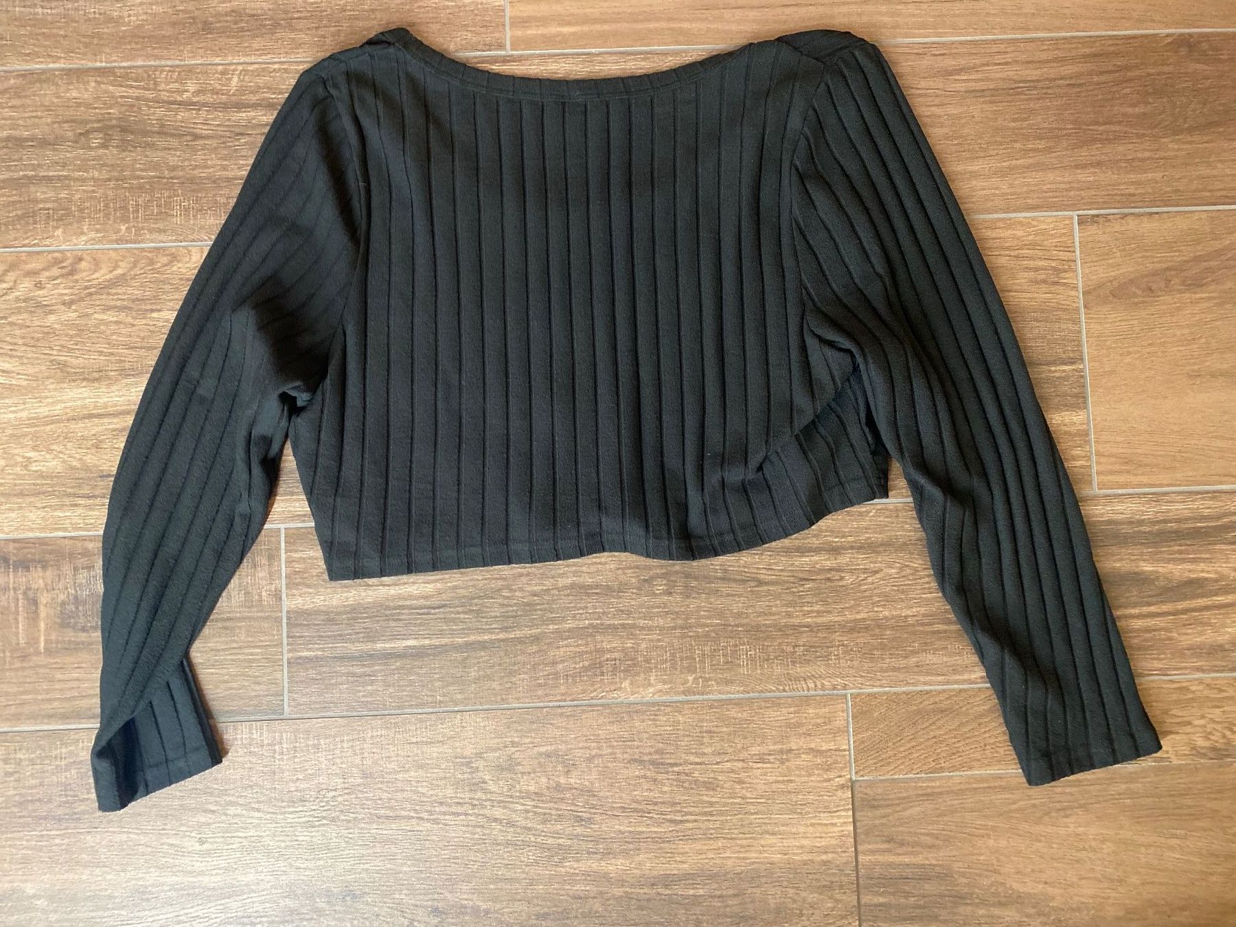 Shein Maglioni & Felpe: Oberteil Pullover kurz schwarz Gr. 56 – Usato da Pratteln venduto da a23_j2gs 2