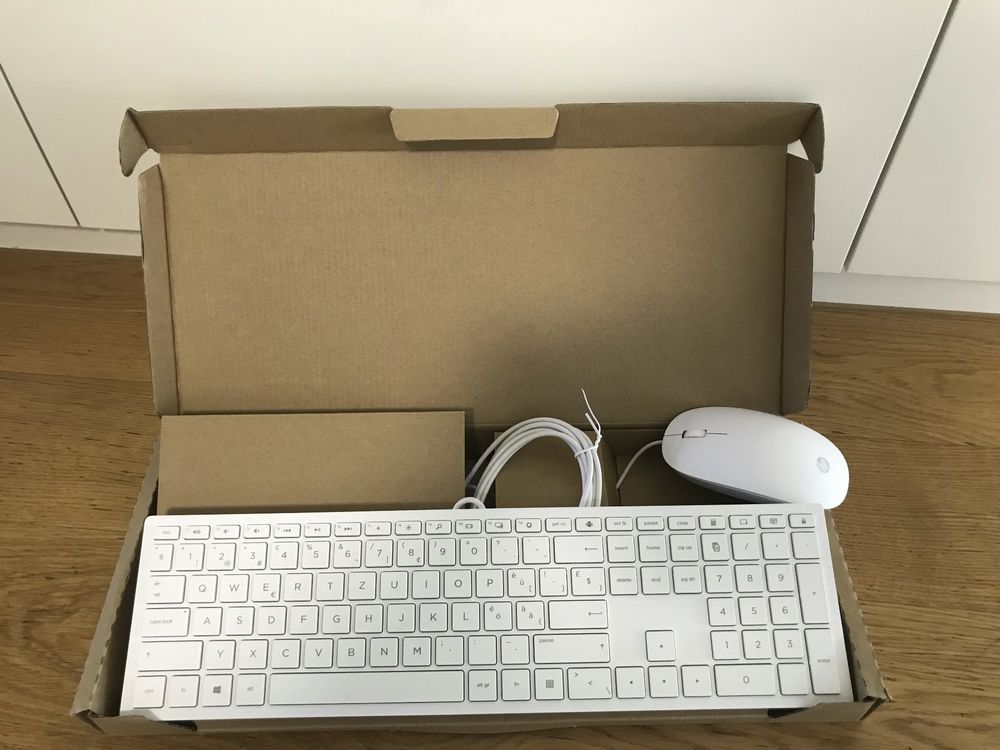 HP Tastatur KB-0316 Schwarz/silber | PS/2 Anschluss, Englisch/internationales Layout