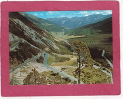 Kehren der Ofenbergstrasse mit Bl g Tschierv Münstertal