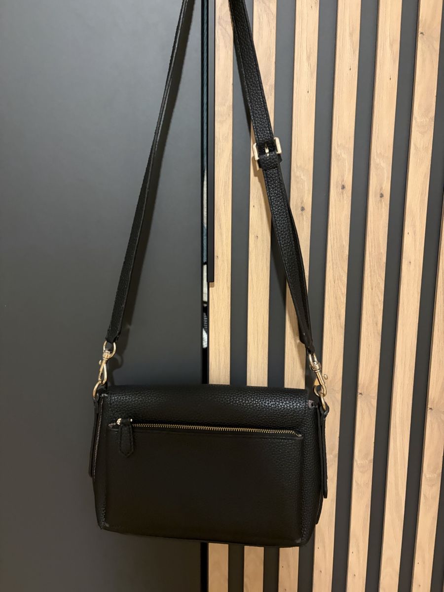 Guess Borse da donna: Umhängetasche Guess schwarz – Usato da Davos Dorf venduto da Anna3313 1