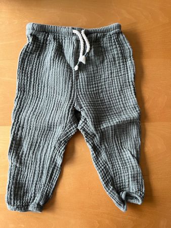 BabyHose H&M Musselin graublau Grösse 80 gebrauchter Zustand