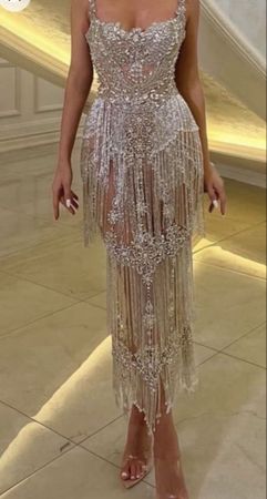 Abendkleid mit Pailletten und Fransen silberfarben neu