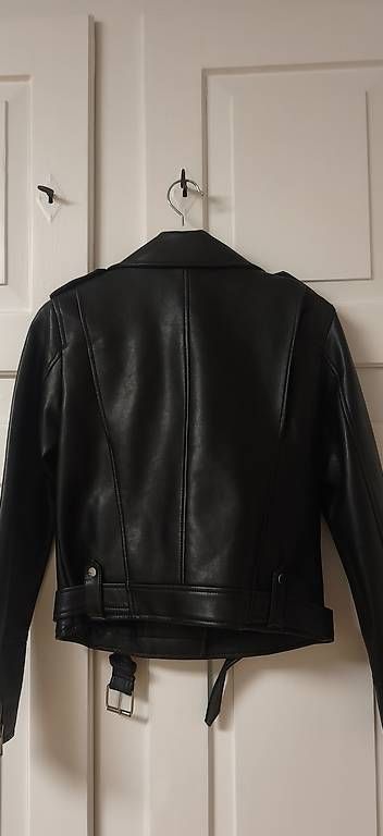Jacken: Pull&Bear Bikerjacke schwarz  Grösse M  neu – Neu und originalverpackt aus Schaffhausen von wanno 1